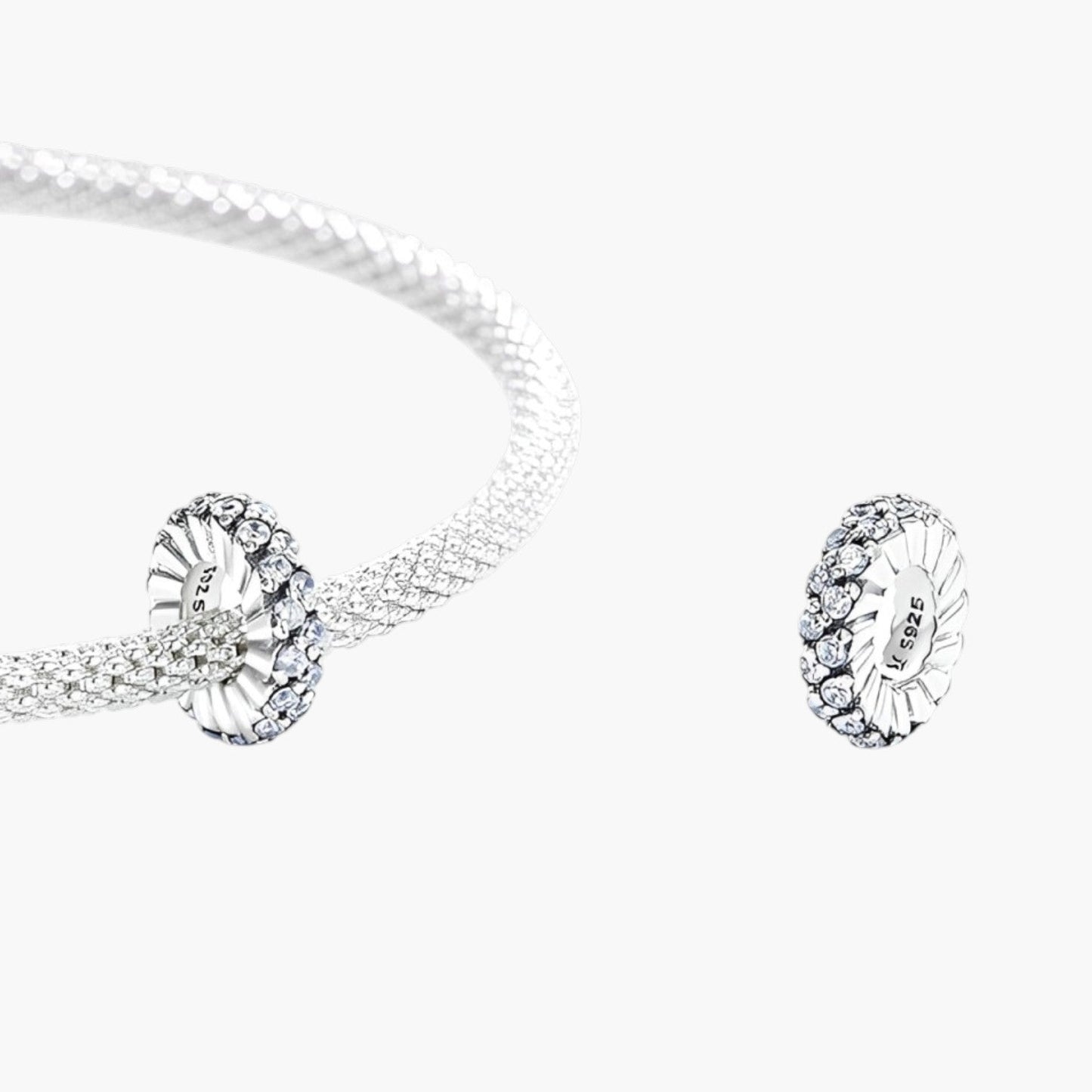 Charm em Prata de Lei 925 com Zircónias