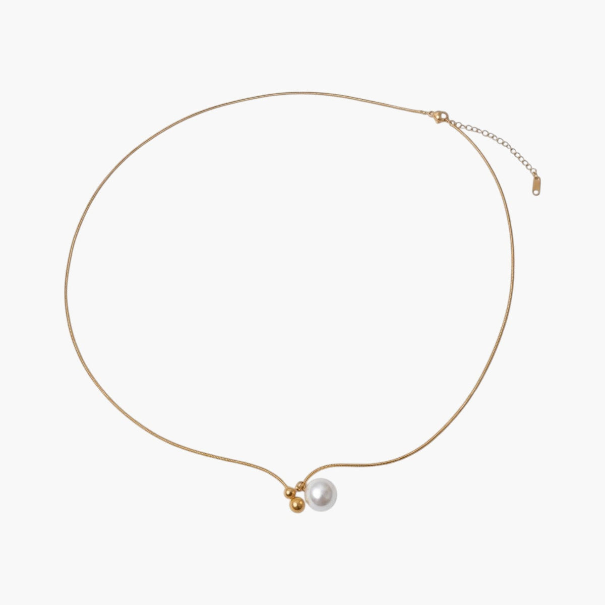 Colar Fino com Pérola e Pendentes
