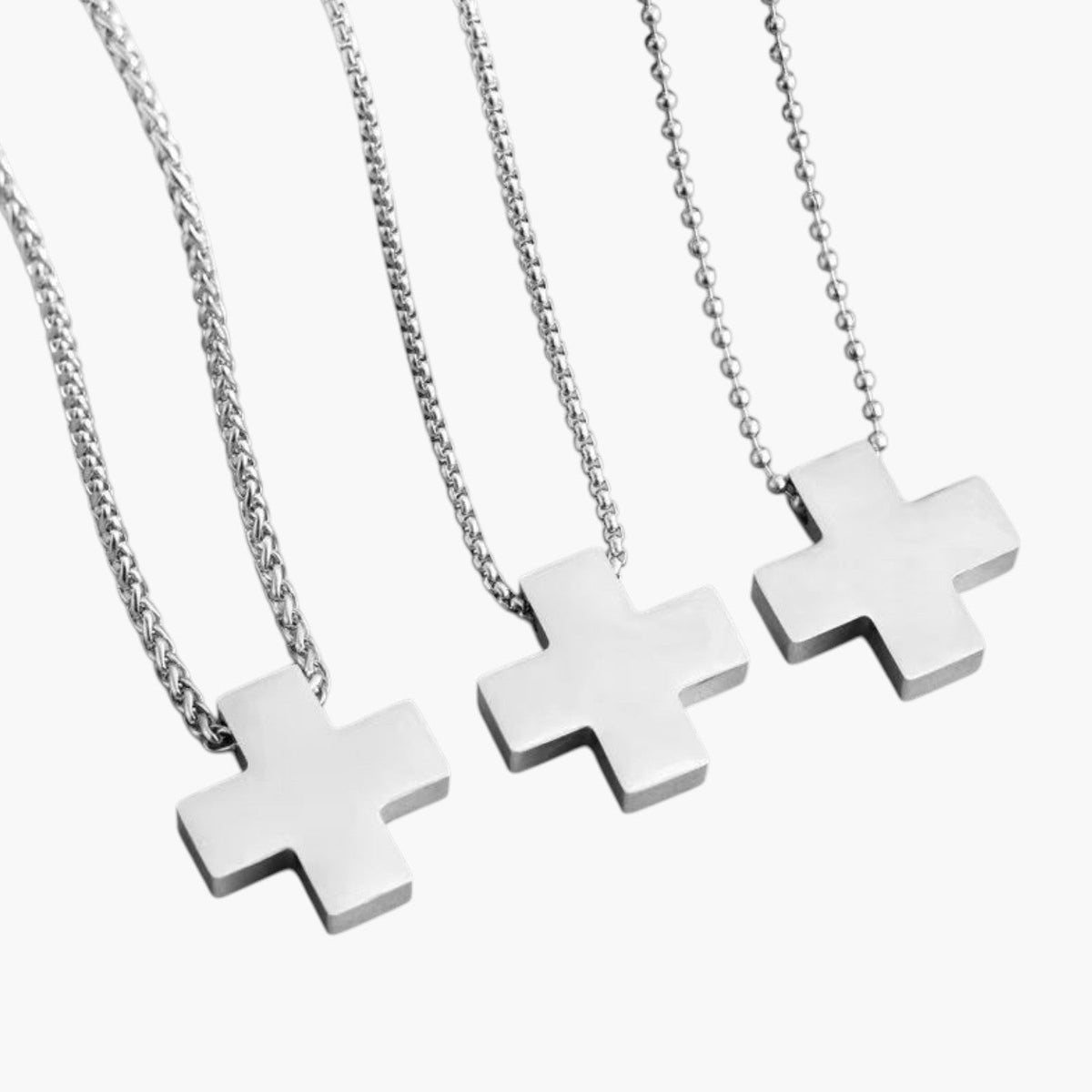 Colar com Cruz Minimalista em Aço Inoxidável