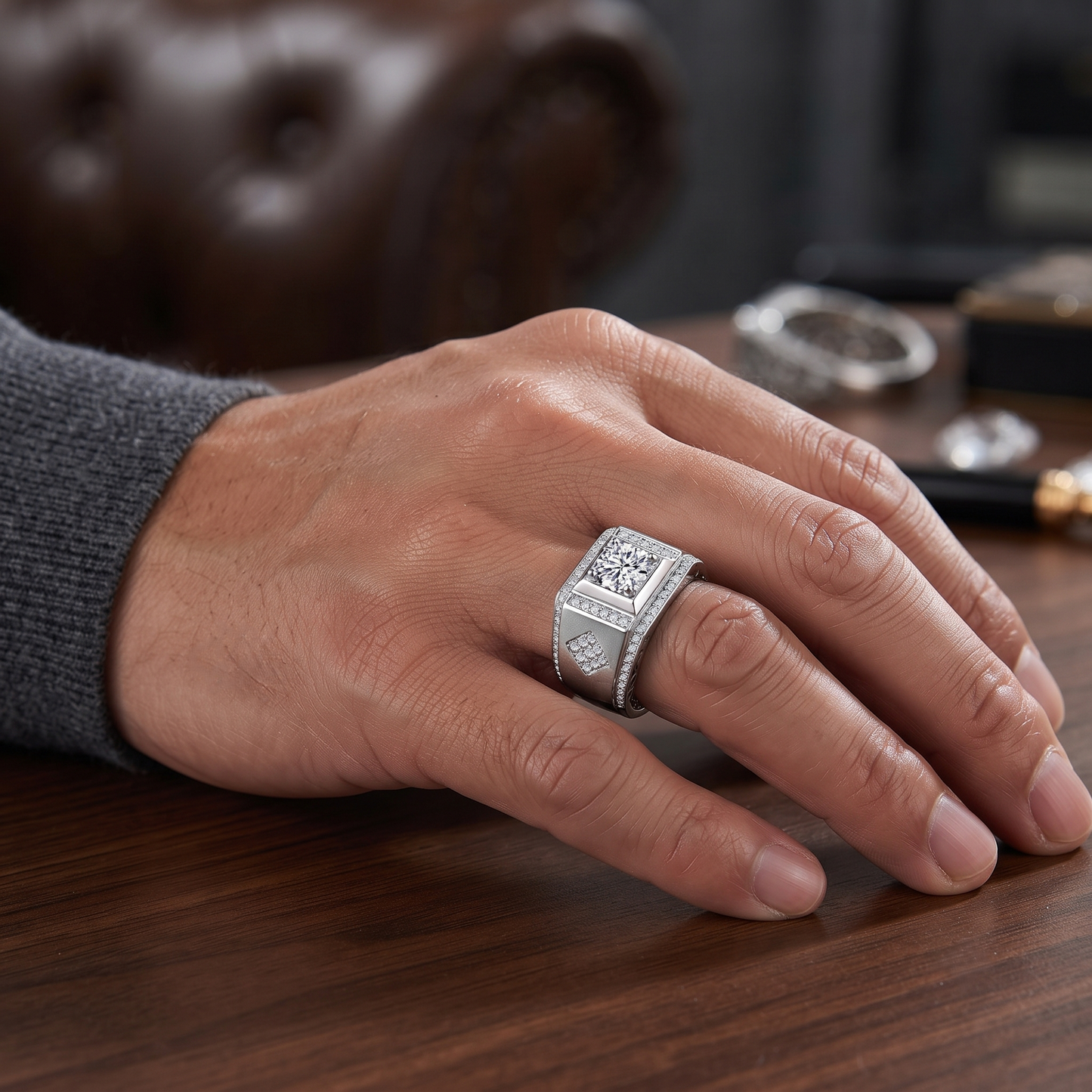 Anel Imperial Monaco em Prata de Lei 925 com Moissanite