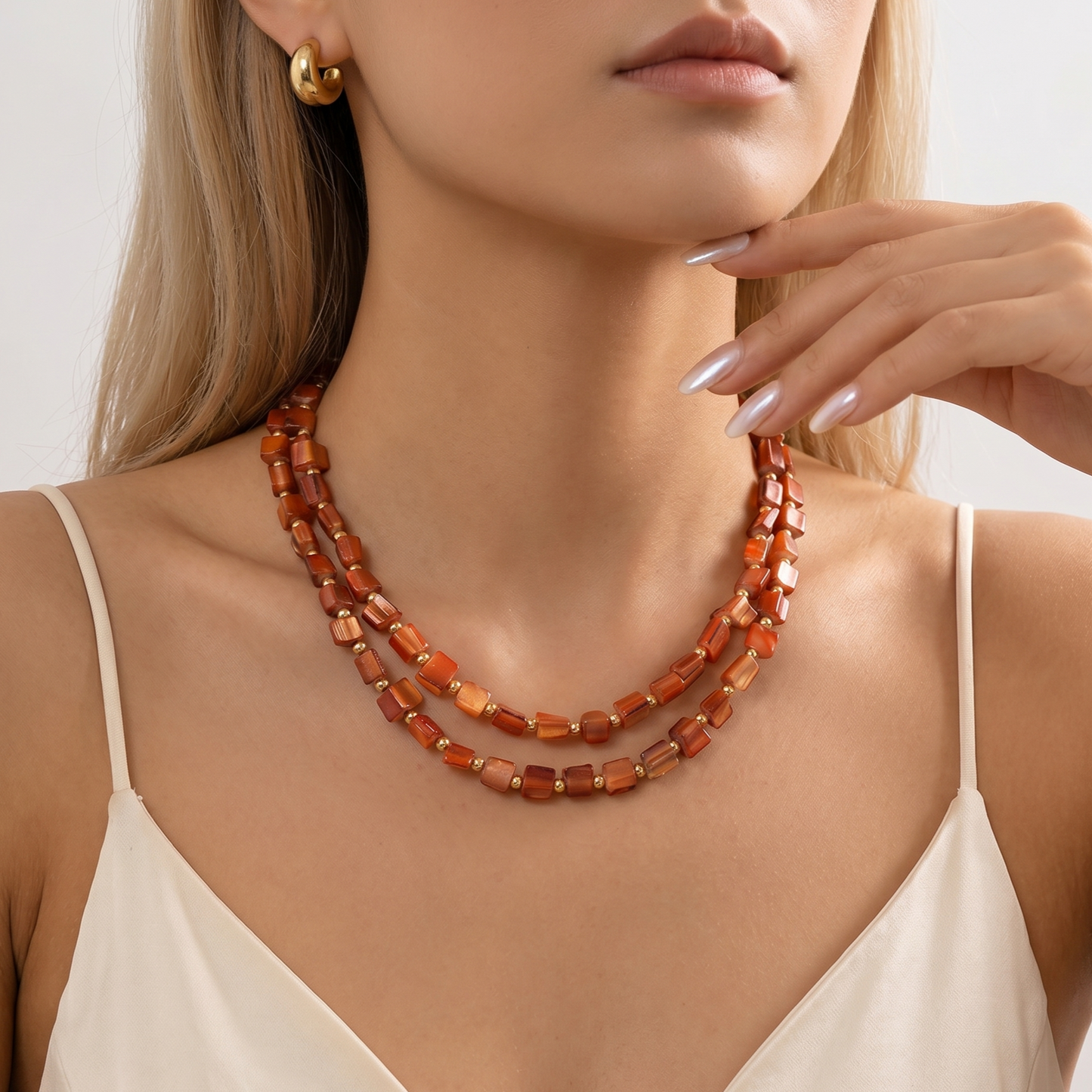 Colar Elegante de Clavícula com Conchas Multicoloridas