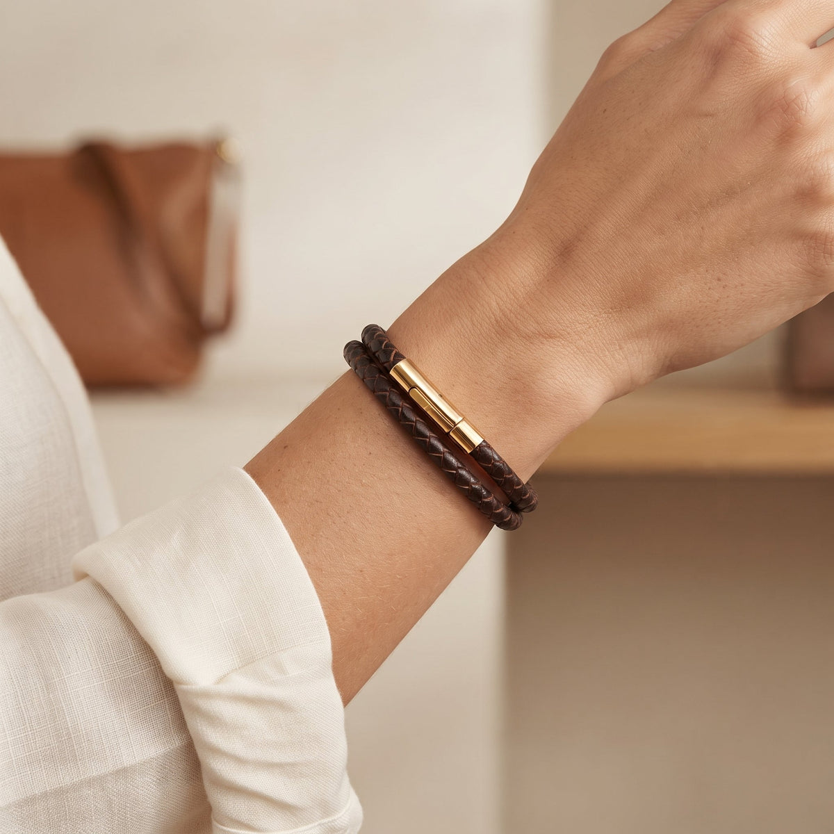 Pulseira de Couro Entrançado Duplo em Aço Inoxidável
