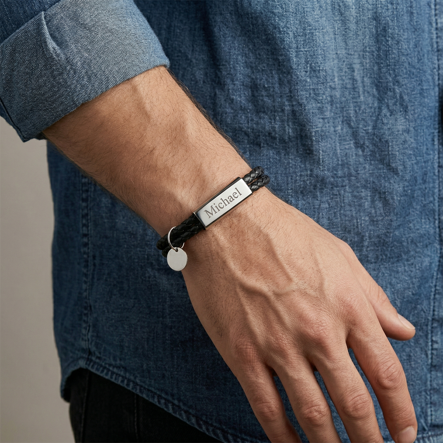 Pulseira de Couro Trançado Duplo Personalizável