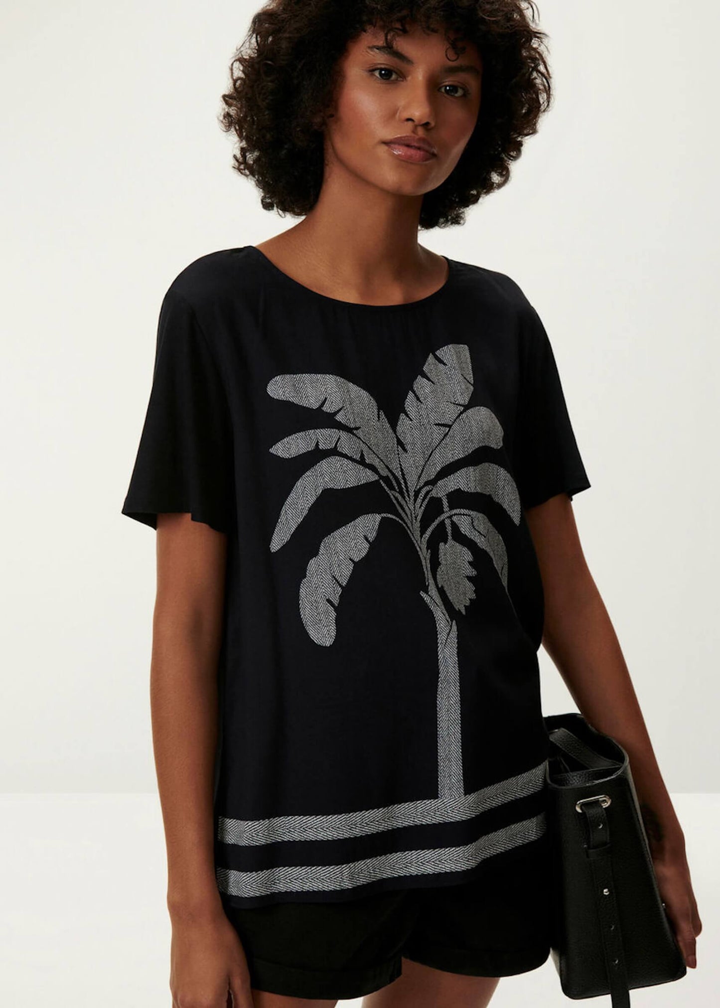 BLUSA ESTAMPADA COM PALMEIRA