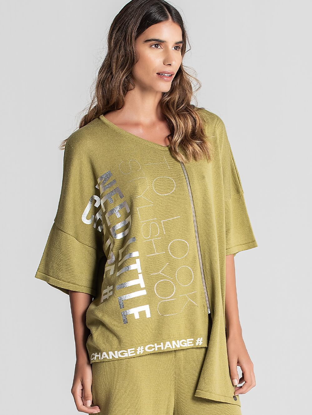 CAMISOLA "NEED LITTLE CHANGE"