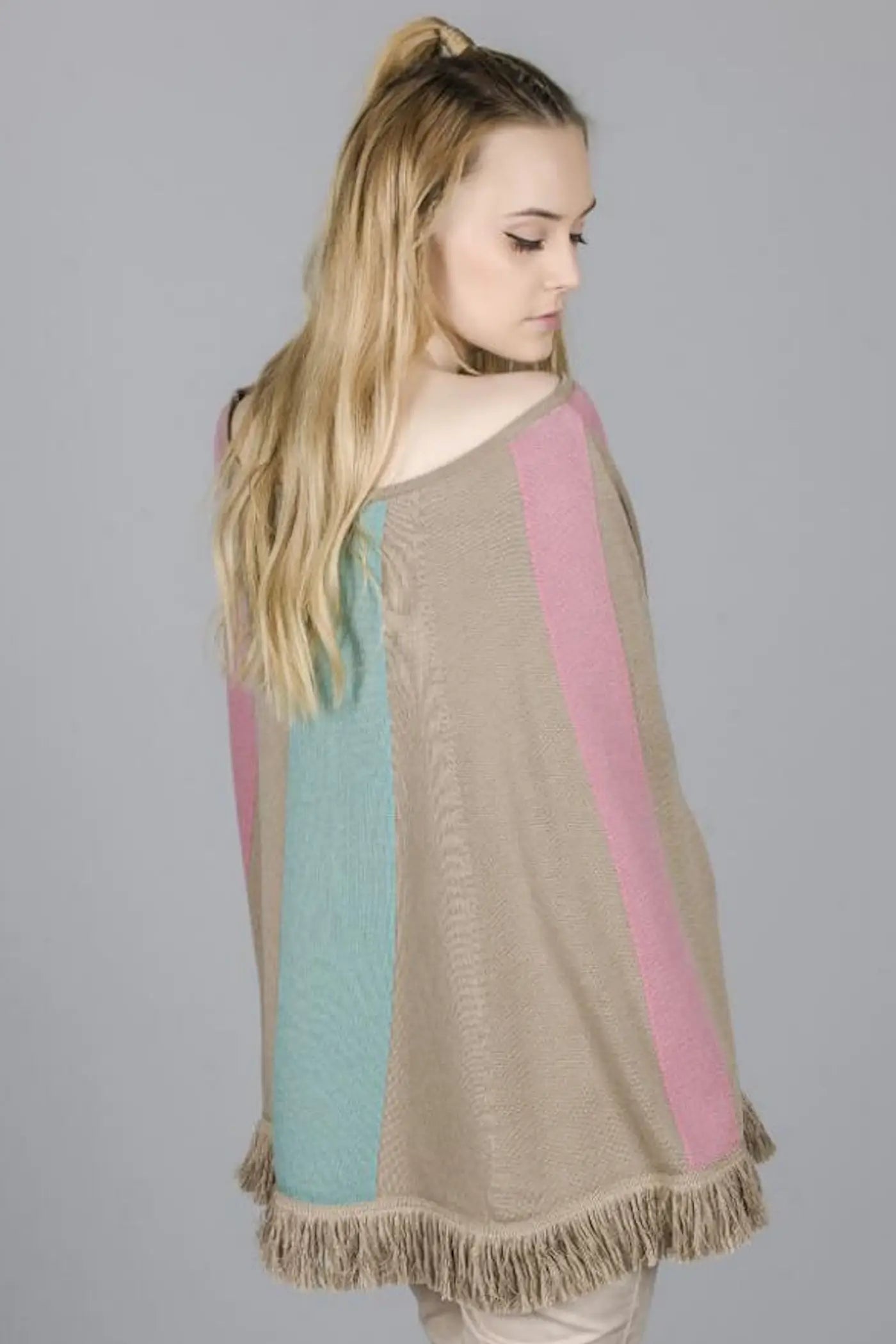 PONCHO RISCAS
