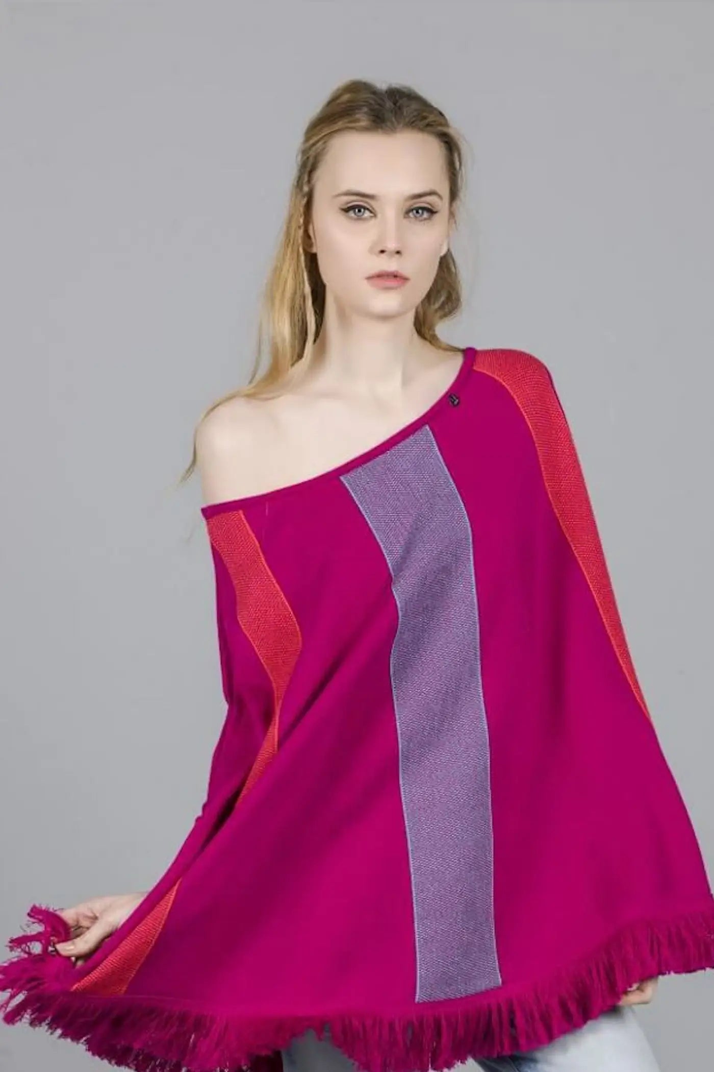 PONCHO RISCAS