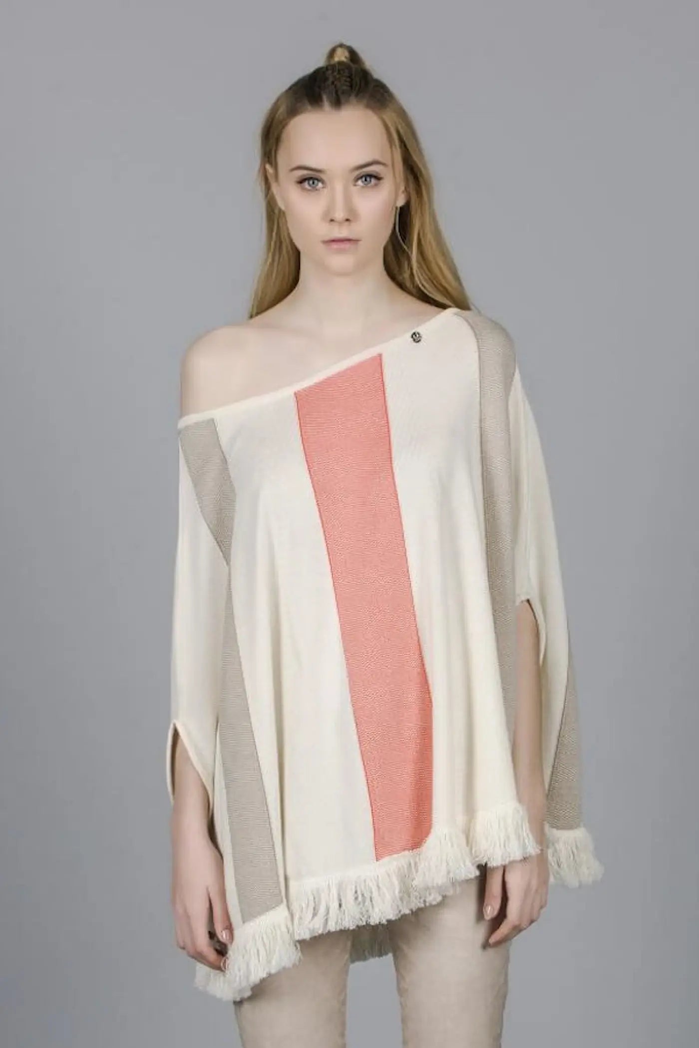 PONCHO RISCAS