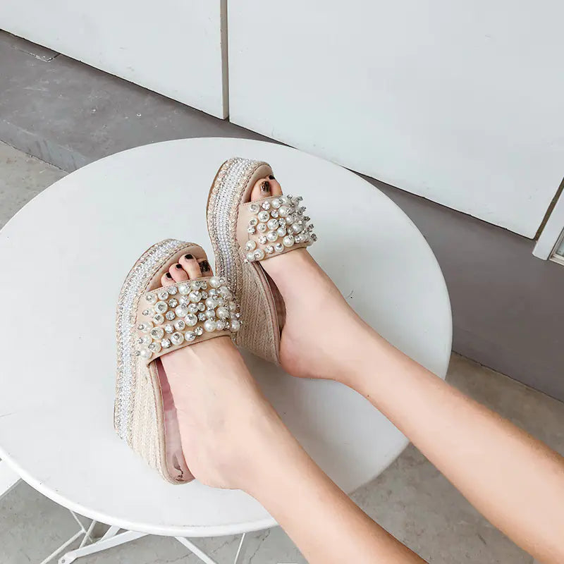 Pearl Sandals - a Summer must have